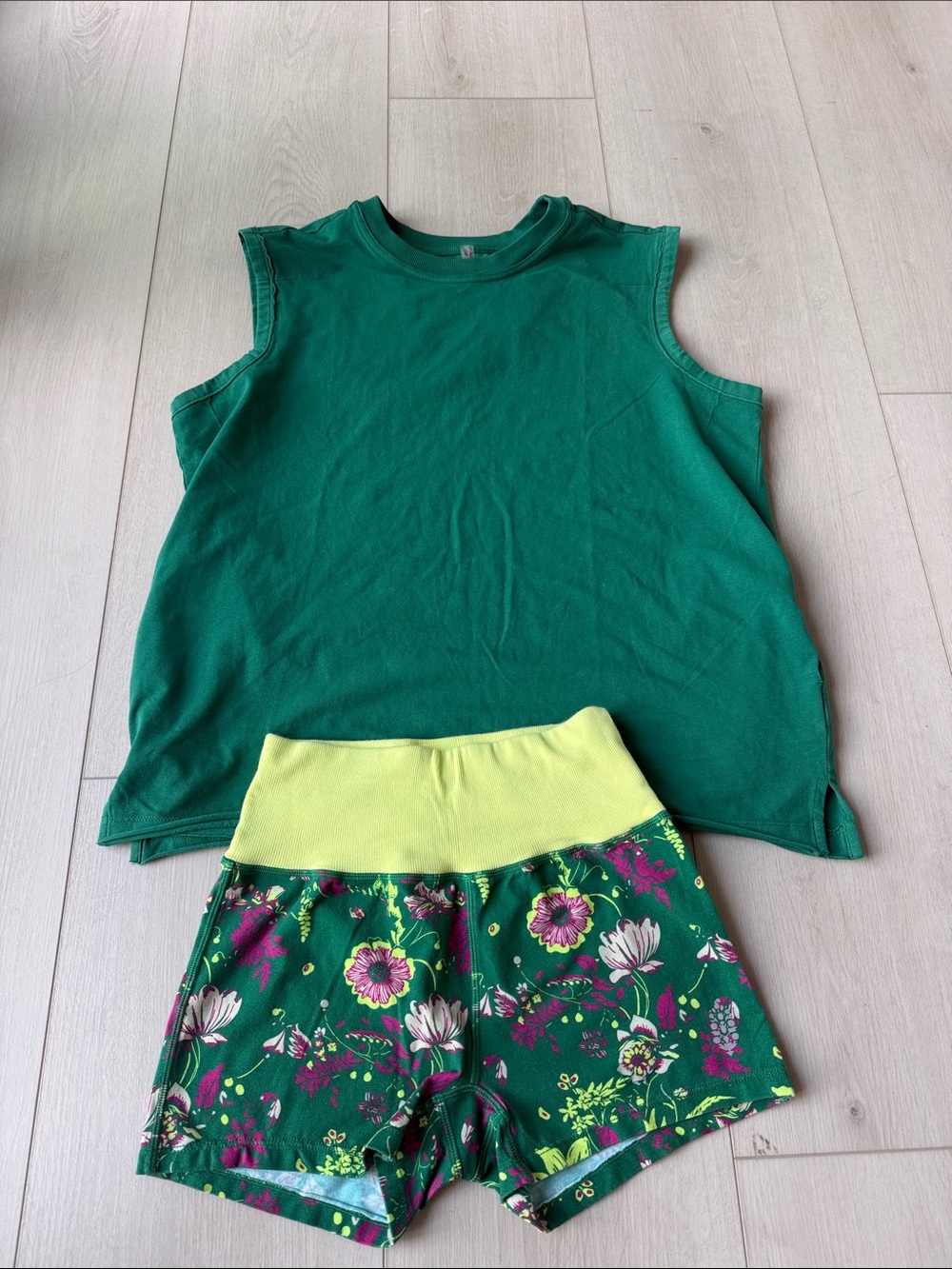 Free People Movement Green Sleeveless Hotshot Top and Floral Shorts Set SZ XS